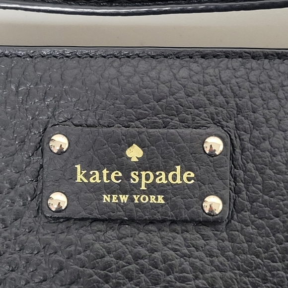 Kate Spade Bay Street Cora Crossbody Bag. - Picture 11 of 16